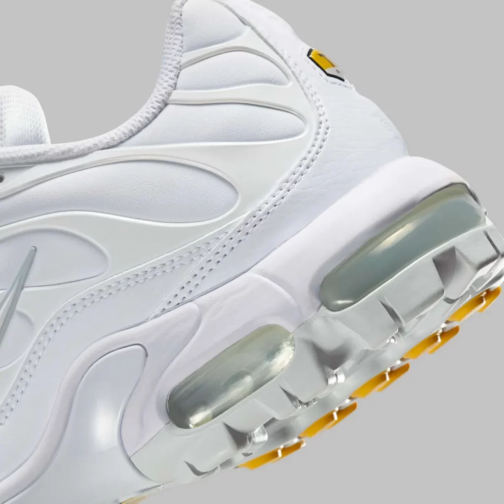 Air Max Plus 进军高尔夫球场，Nike 推出全新“Triple White”高尔夫版